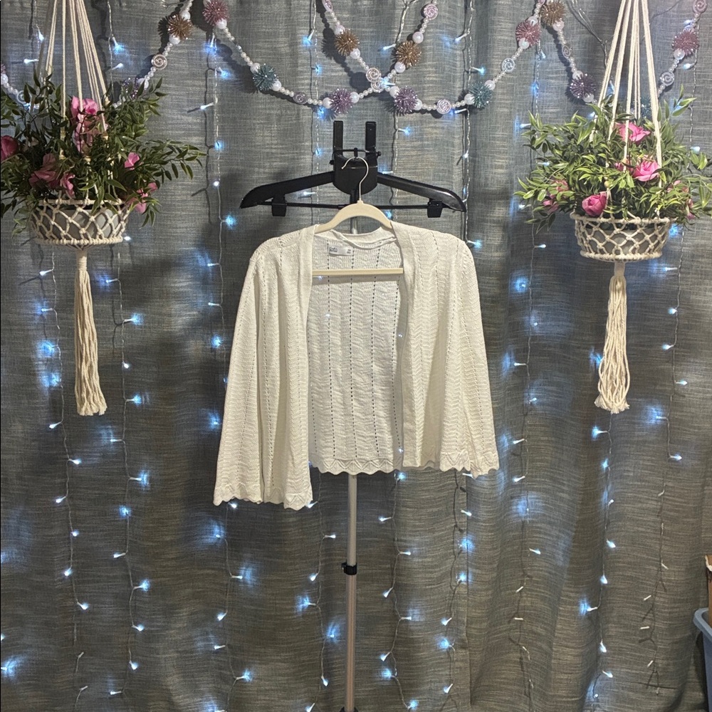 ❤️ 4/$25 - Croft & Barrow White Textured Cardigan